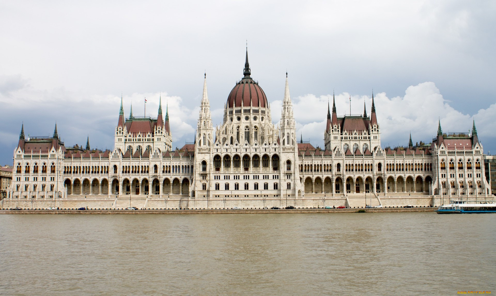 Здание венгерского парламента (г. Будапешт) Эстетика